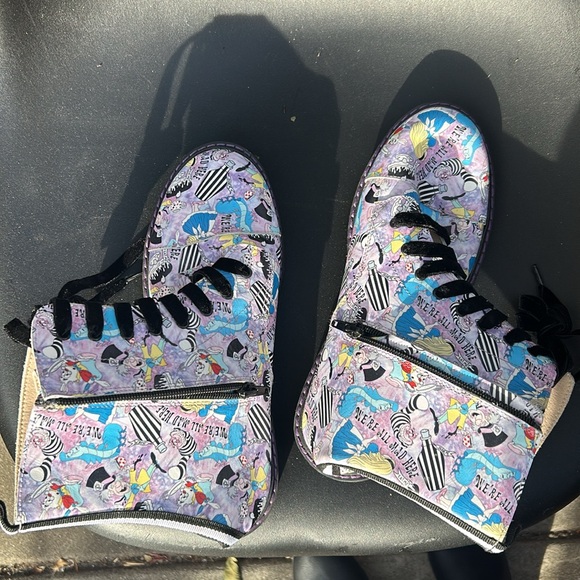 Alice in Wonderland Boots - Picture 7 of 7
